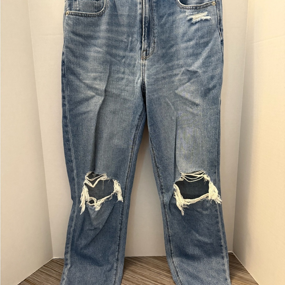 American Eagle Mom Jeans Woman’s Size 8
